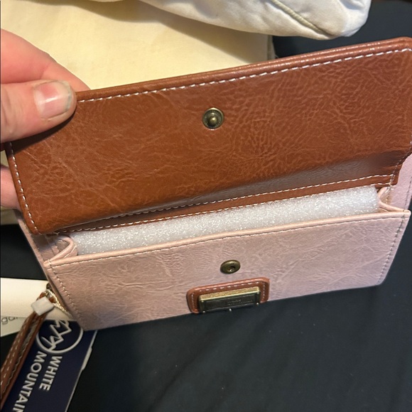 NWT White Mountain tan and Brown Vegan Leather Clutch - Picture 2 of 5